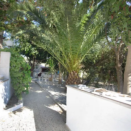 Hotel Venus Milos *